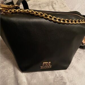 Steve Madden Black Shoulder Bag with Gold Chain Versatility straps. 11 x 7.5.